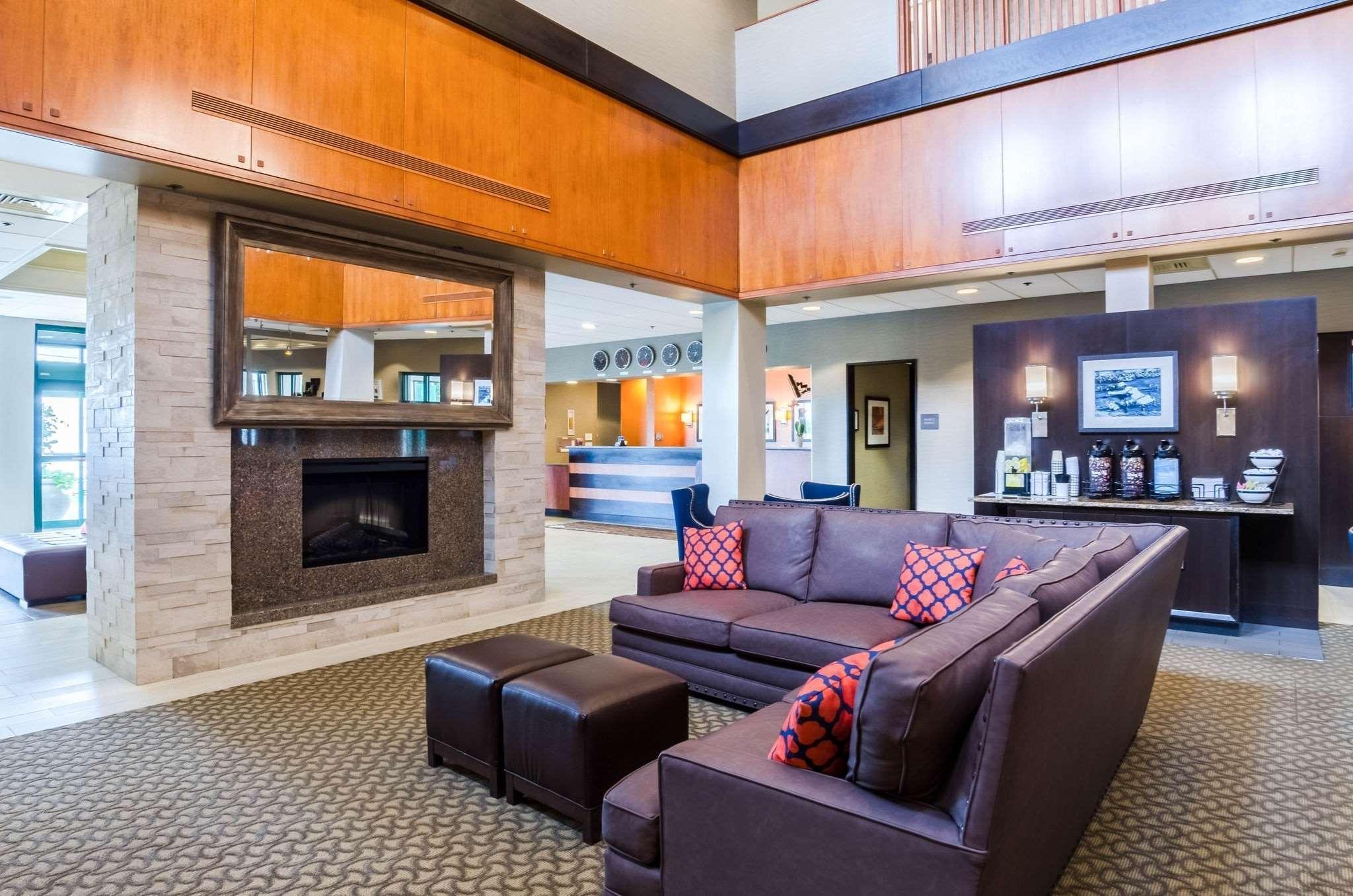 Comfort Inn & Suites Logan International Airport Revere Ngoại thất bức ảnh