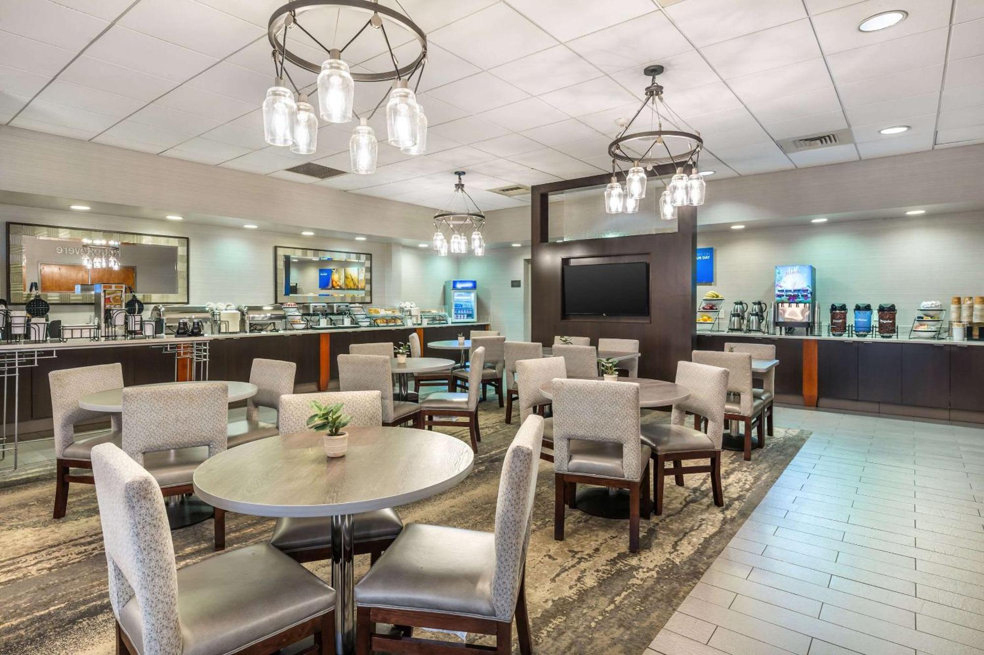 Comfort Inn & Suites Logan International Airport Revere Ngoại thất bức ảnh