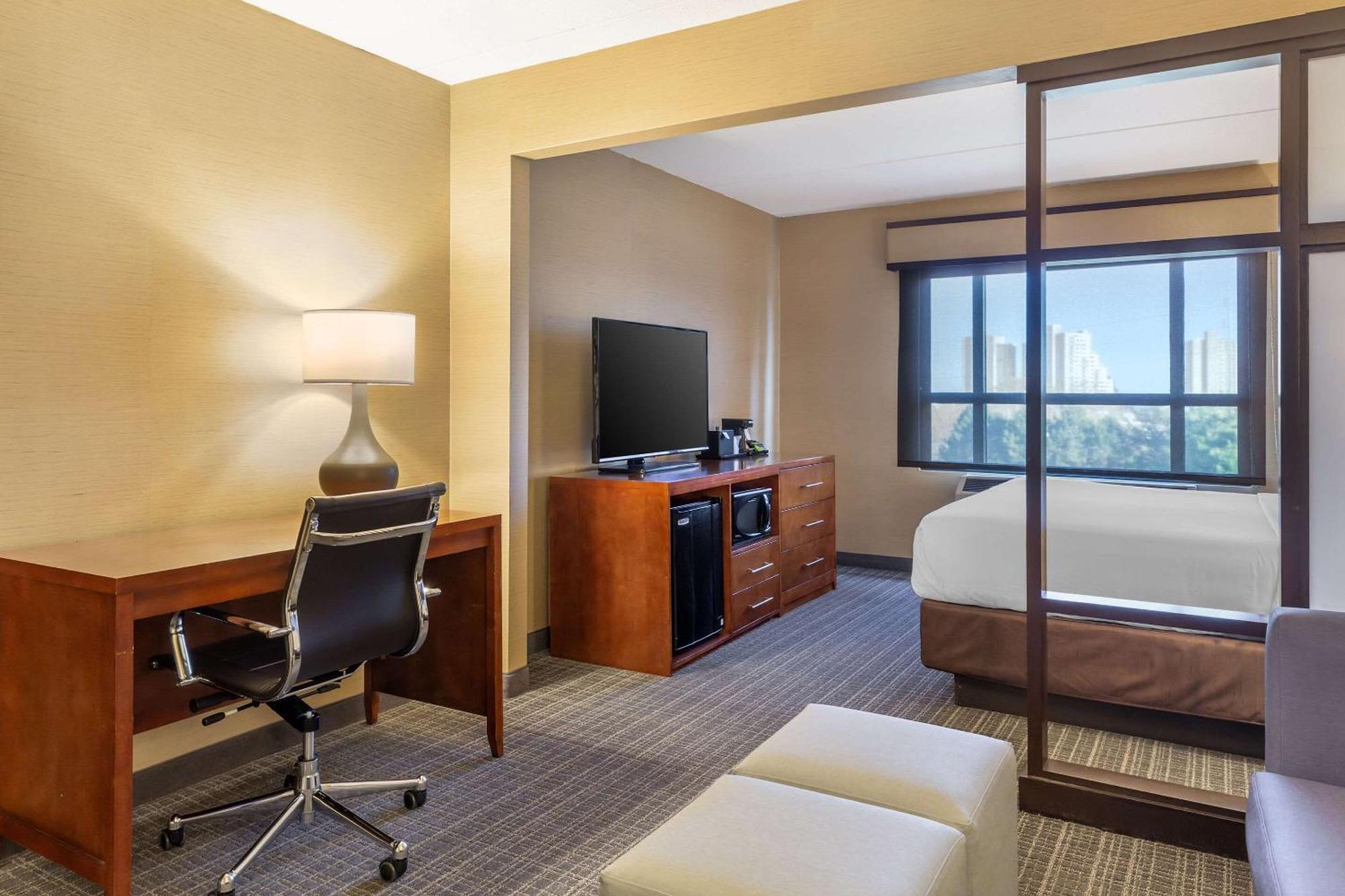 Comfort Inn & Suites Logan International Airport Revere Ngoại thất bức ảnh