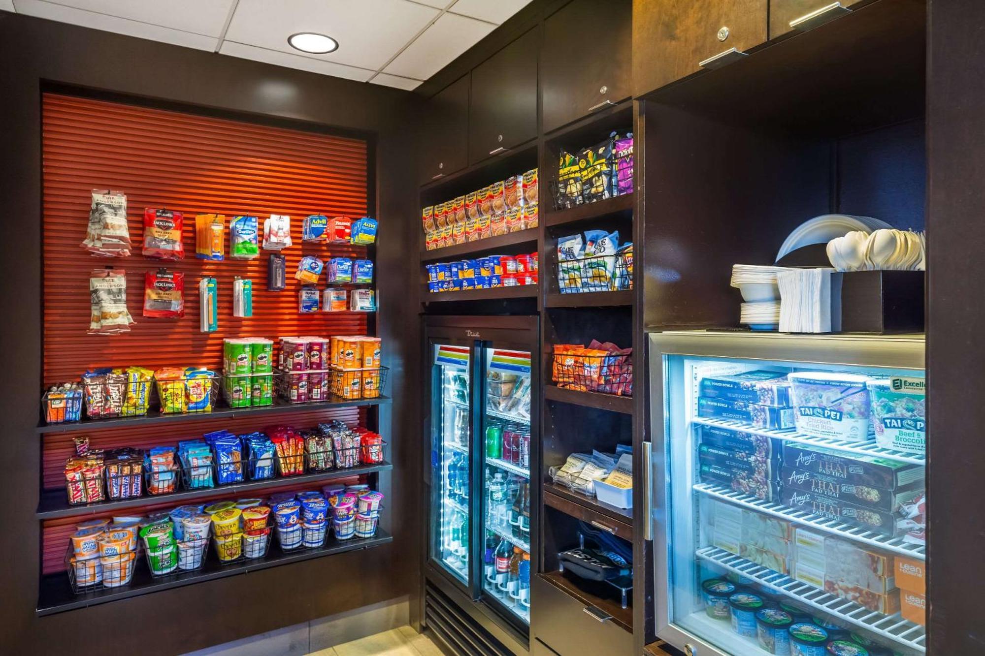 Comfort Inn & Suites Logan International Airport Revere Ngoại thất bức ảnh