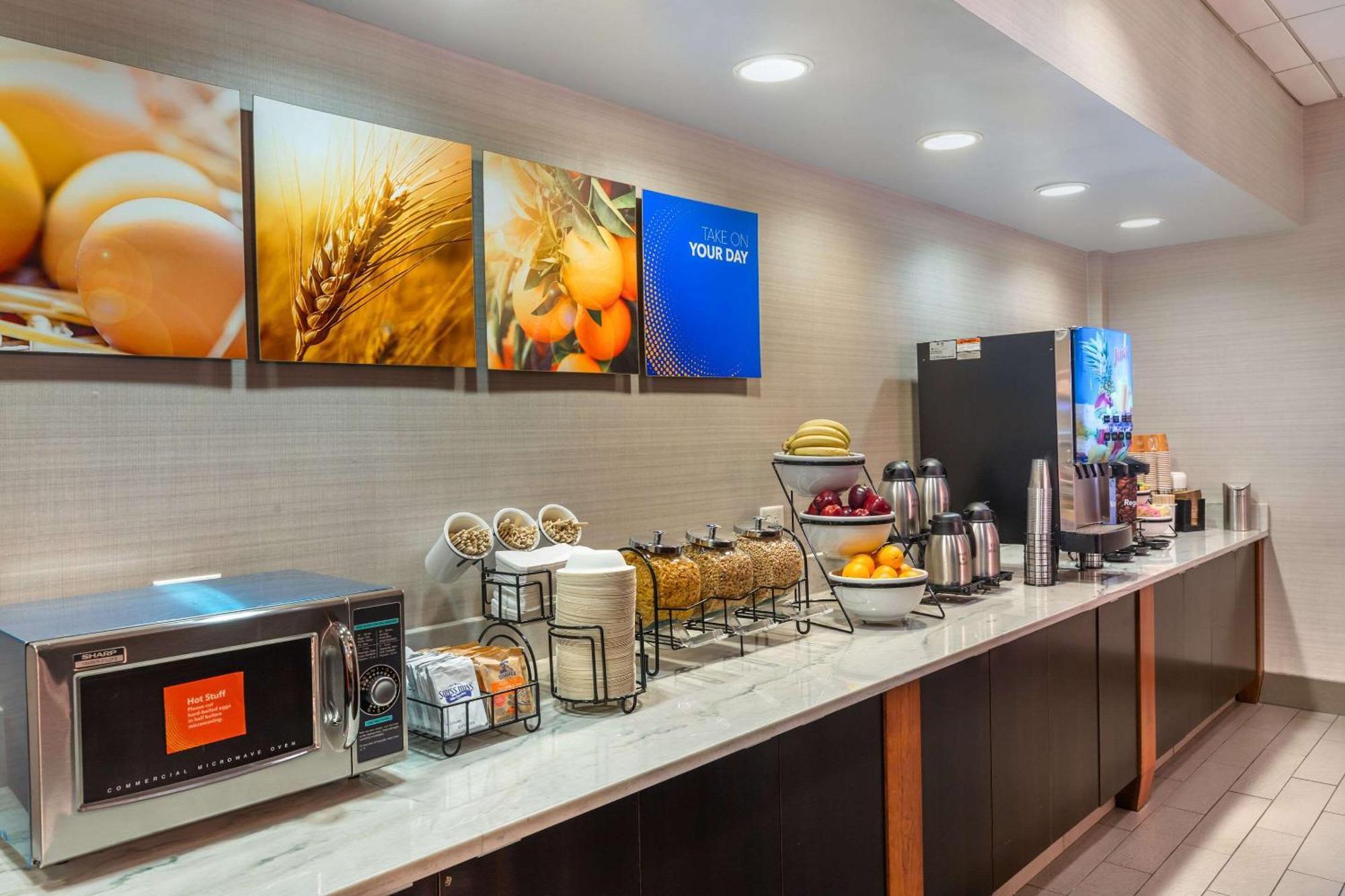 Comfort Inn & Suites Logan International Airport Revere Ngoại thất bức ảnh