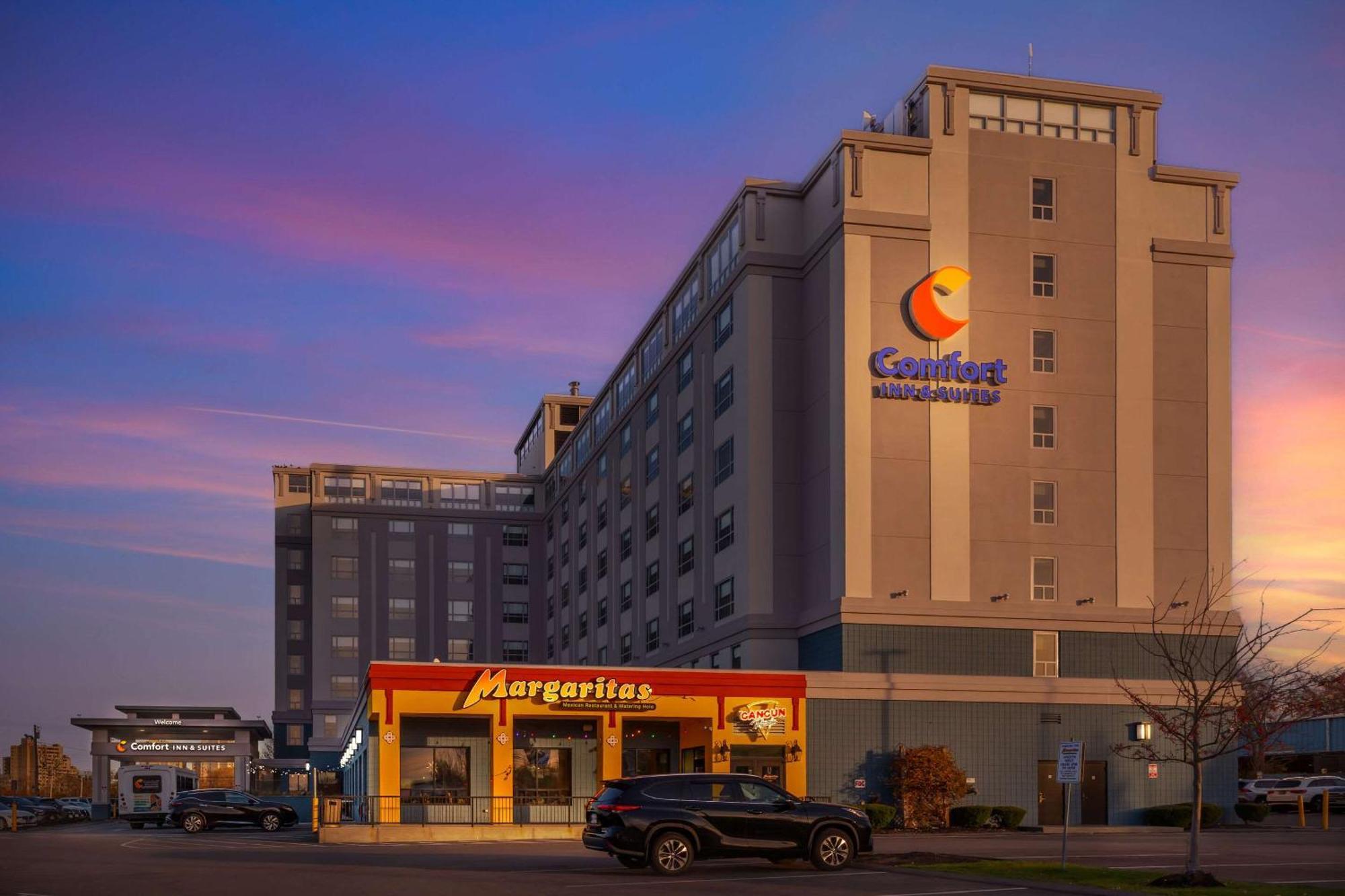 Comfort Inn & Suites Logan International Airport Revere Ngoại thất bức ảnh